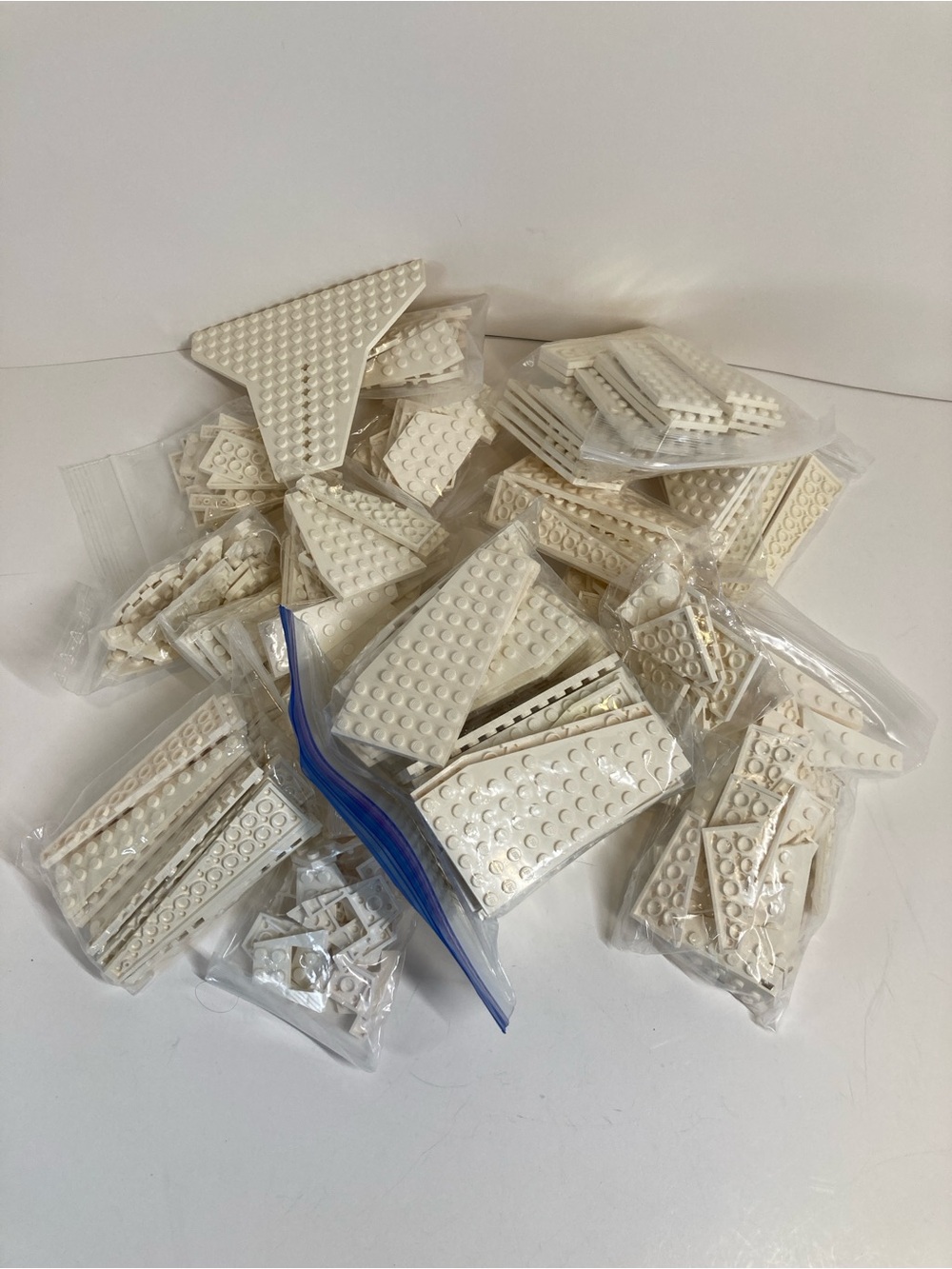 LEGO Bulk Mixed Wing Wedge Airplane White Parts Lot 870g 1.9lbs Assortment